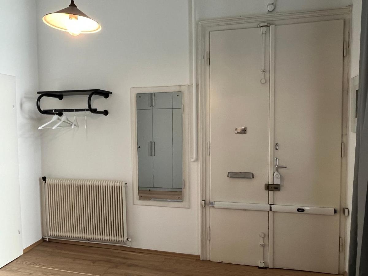 Апартаменты Stylish Apt Near Urania 1Br Вена Экстерьер фото