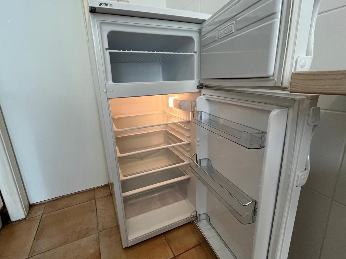Апартаменты Stylish Apt Near Urania 1Br Вена Экстерьер фото
