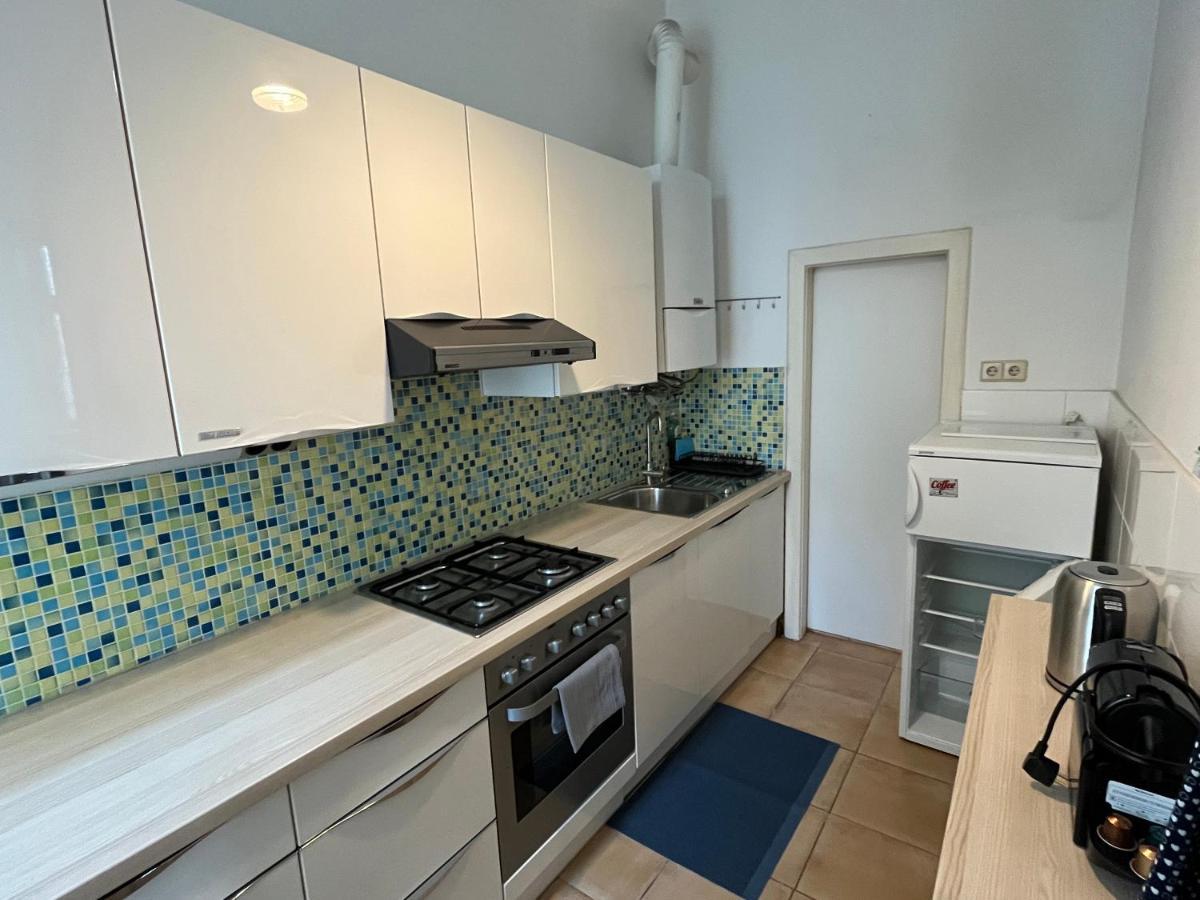 Апартаменты Stylish Apt Near Urania 1Br Вена Экстерьер фото